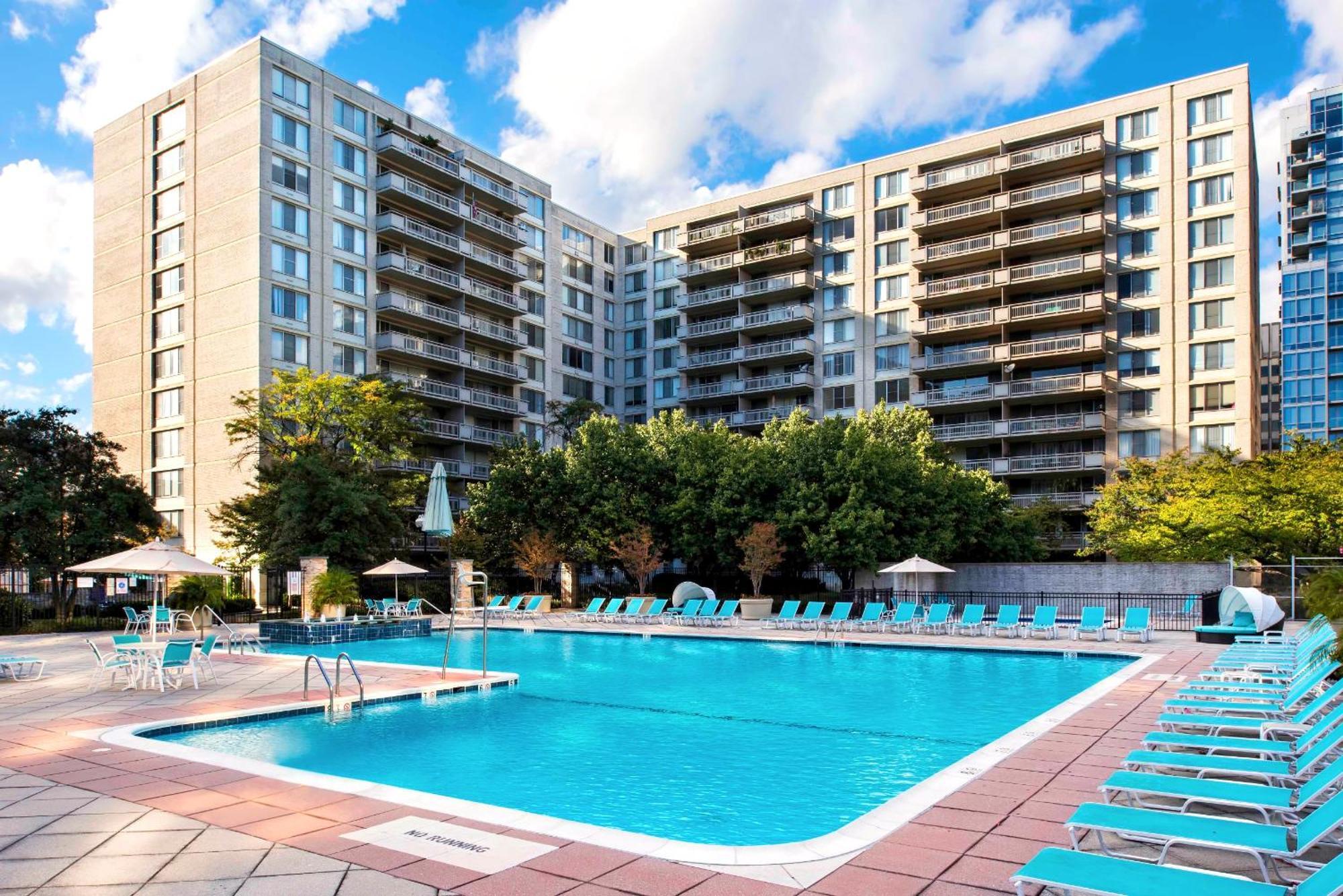 Beautiful 2Br Apartment At Crystal City With Gym Арлингтън Екстериор снимка