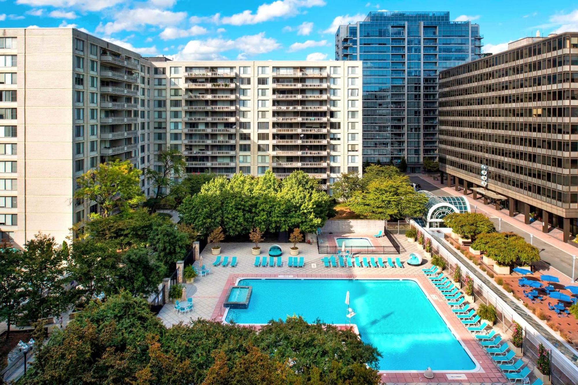 Beautiful 2Br Apartment At Crystal City With Gym Арлингтън Екстериор снимка